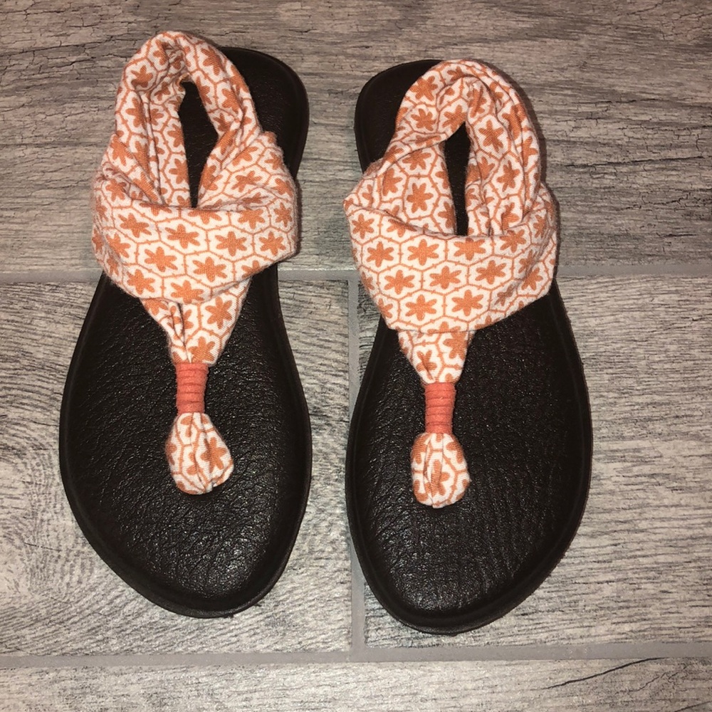 Sanuk flip flops